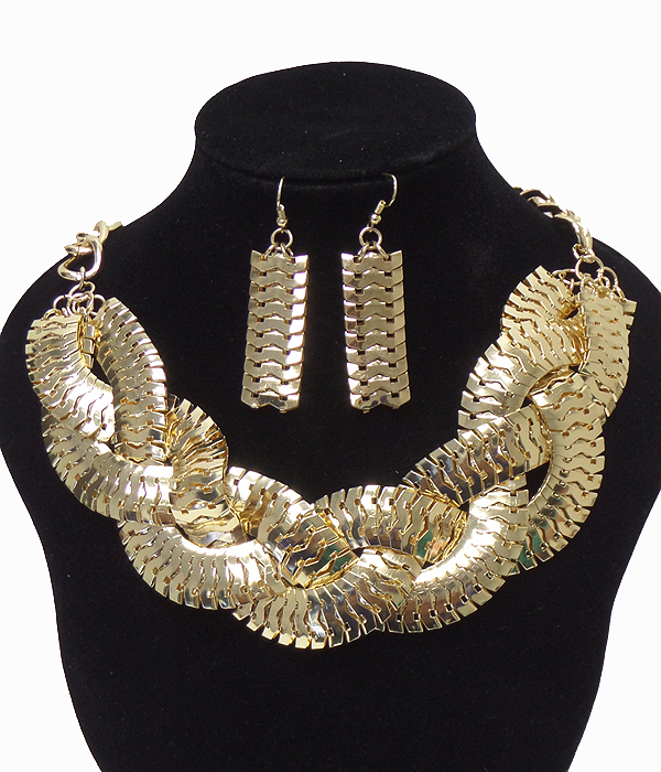Bold metal braided flat chain necklace set
