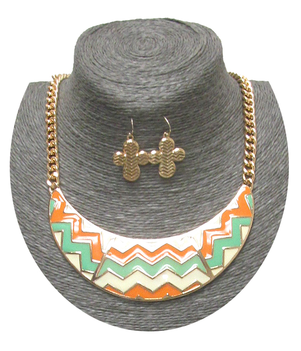 EPOXY CHEVRON METAL CRESCENT HALF CHOCKER NECKLACE EARRING SET