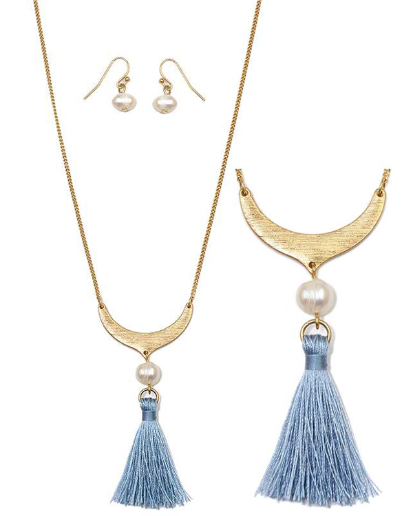 Textured metal and long tassel necklace set