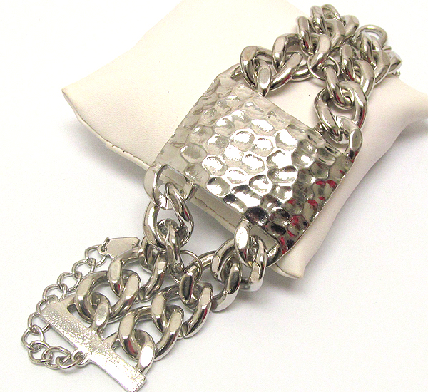 Hammered metal plate and multi thick metal chain bracelet