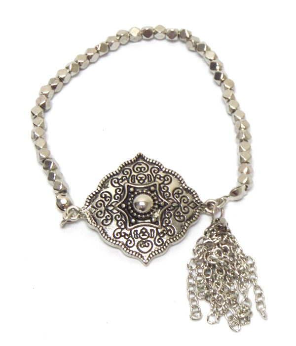 METAL FILIGREE AND TASSEL STRETCH BRACELET