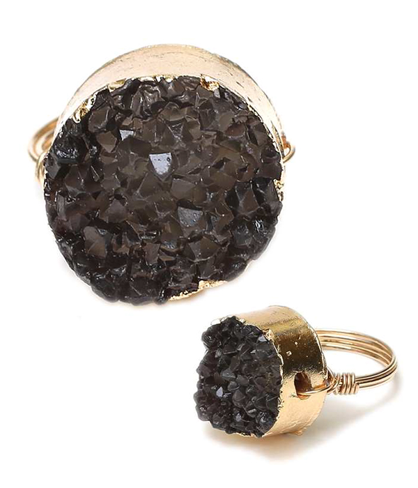 Natural shape druzy stone and wire ring