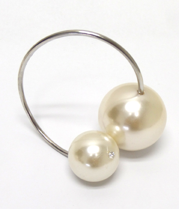 Chunky pearl edge metal cuff bracelet