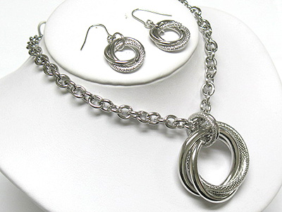 Triple braid ring chain necklace and earring set