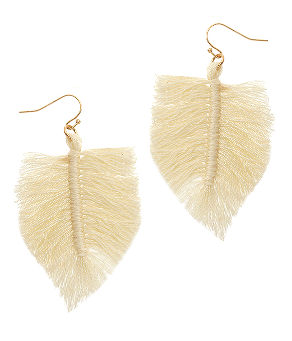 THREAD MONSTERA LEAF EARRING