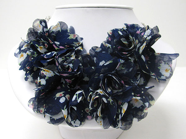 Rich fabric flower around necklace earring set