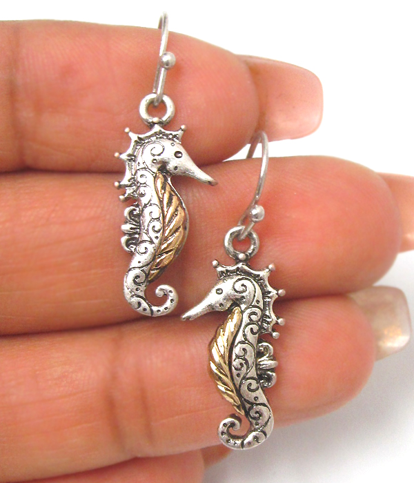 Sea horse earring