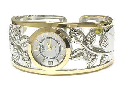 Flower shape with crystal stone bangle watch