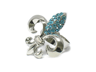 Fleur de lis shape with crystal ringetal casted large pendant necklace and earring set