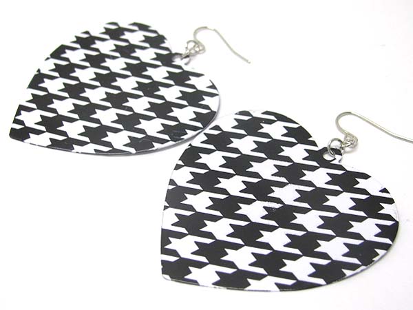 Acryl heart earring