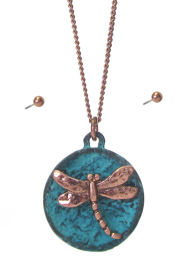 Vintage metal disc pendant necklace - dragonfly