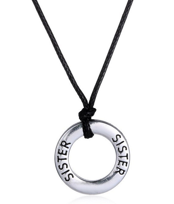 Engraved round circle pendnt cord necklace - sister