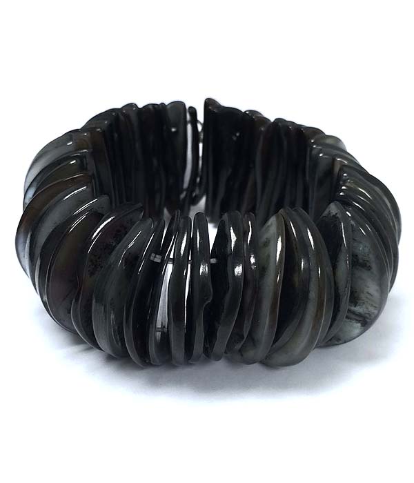 Multi shell link stretch bracelet