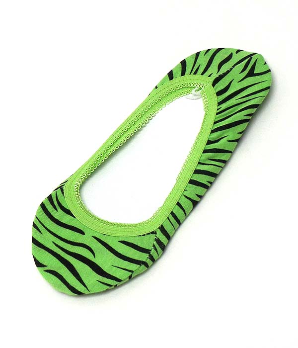 Animal print in door no show socks