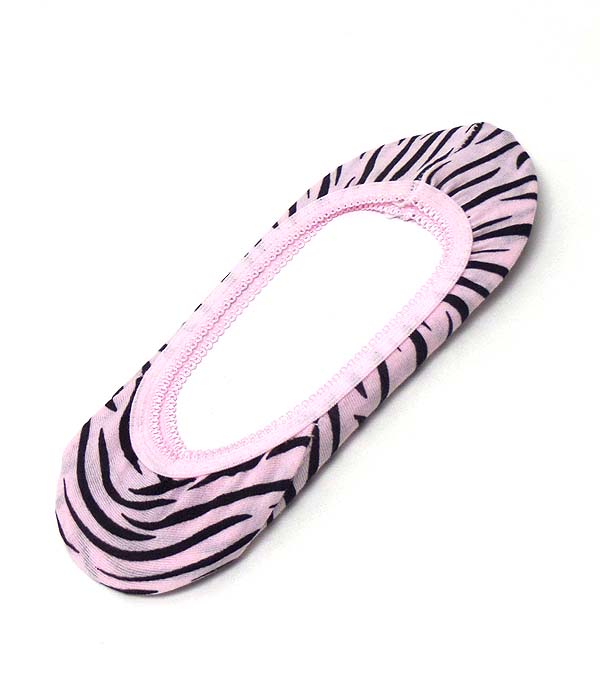 Animal print in door no show socks