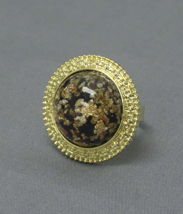 Gold flake and pearl finish puffy adjustable ring