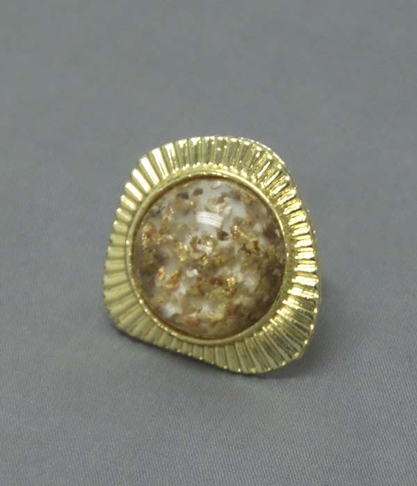 Gold flake and pearl finish puffy adjustable ring