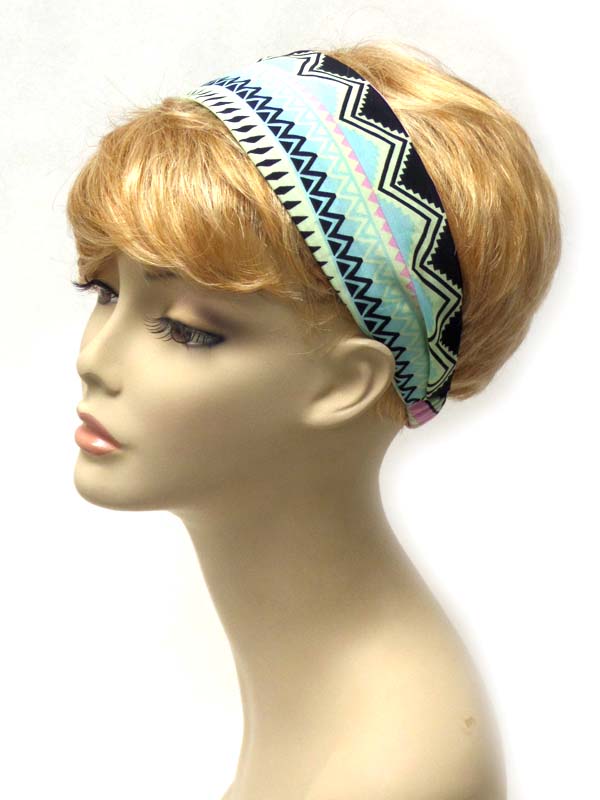 Chevron pattern stretch headband