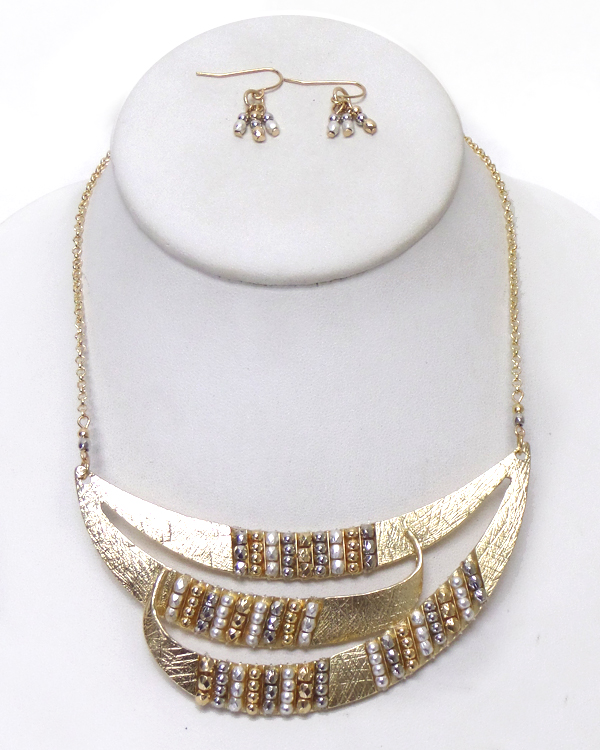 MULTI PEARL ON SCRATCH METAL NECKLACE SET