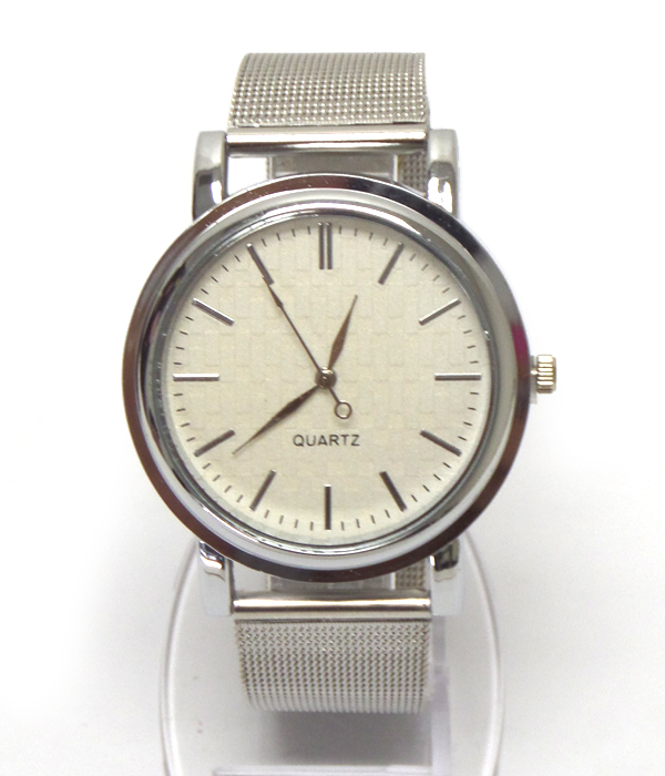 Metal mesh band wrist watch