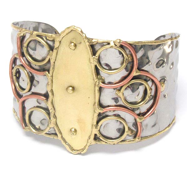 Handmade metal art bangle bracelet - 100% brass