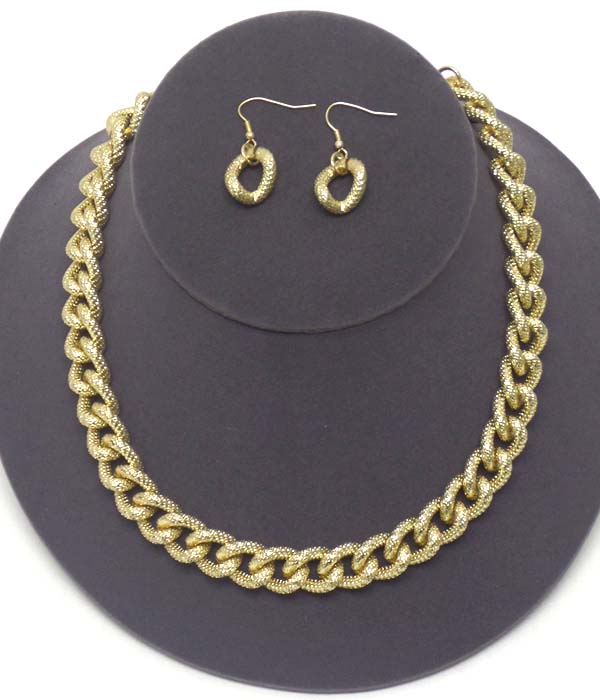 Textured metal chain necklace earring set