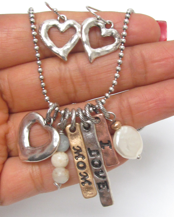I love mom theme multi charm necklace set