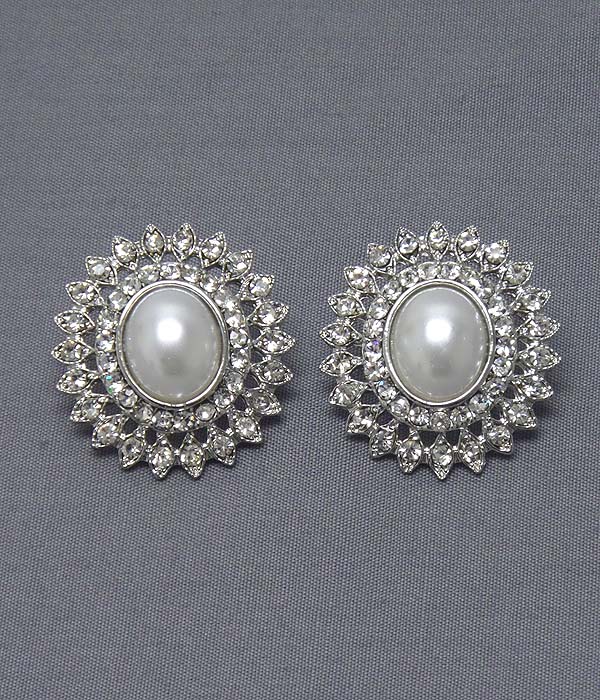 Pearl center and crystal flower earring