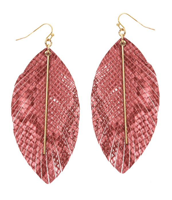 SNAKE SKIN TEXTURED LEATHERETTE FEATHER EARRING