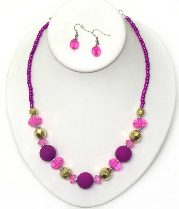 Rubber and acrylic ball and seed bead necklace earring set