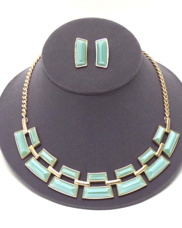 Multi facet acrylci stone link and chain back necklace earring set