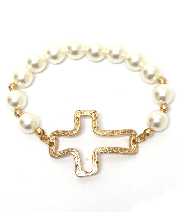 Handmade cross and pearl stretch bracelet