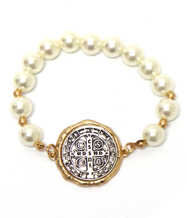 Handmade benedict medal and pearl stretch bracelet