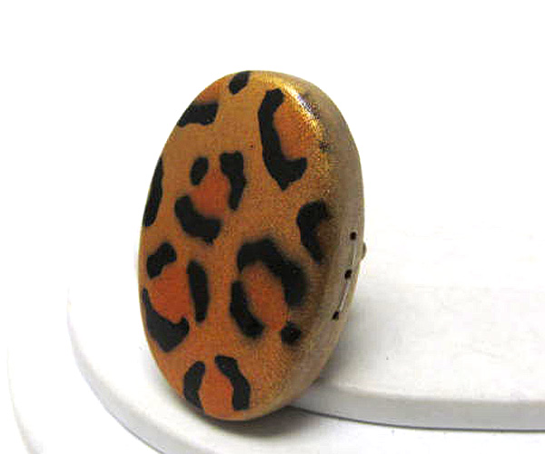 Leopard wood print oval stretch ring