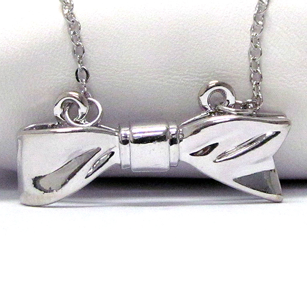 WHITEGOLD PLATING METAL RIBBON PENDANT NECKLACE