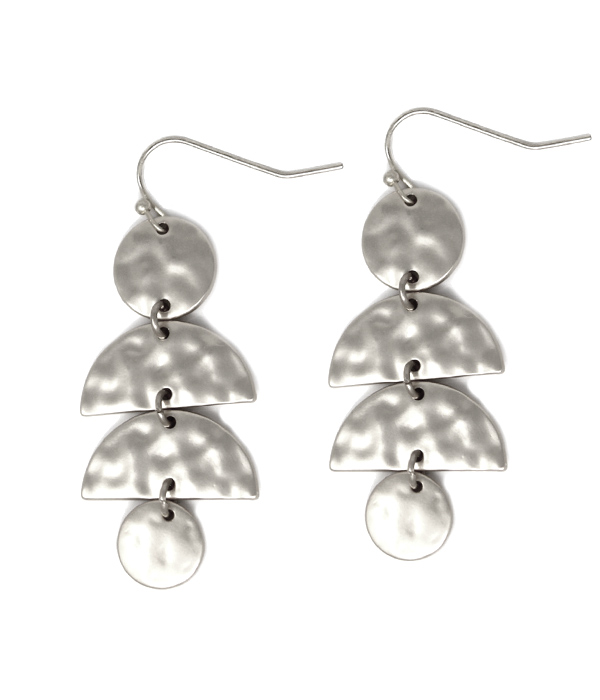 HAMMERED METAL HALF MOON STACK EARRING