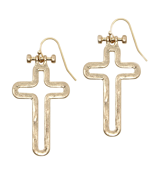 HAMMERED METAL CROSS EARRING