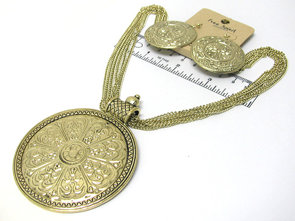 Metal large round textured disk pendant drop long chain necklace earring set