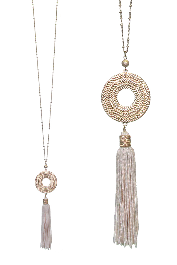 METAL CHAIN COIL HOOP AND TASSEL DROP LONG NECKLACE