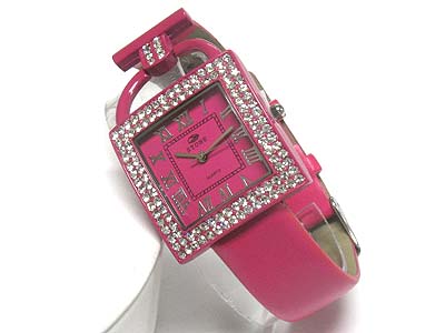 Double crystal frame enameled belt band watch