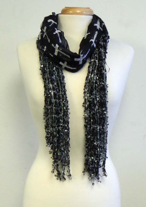 Hand knitting braided yarn and cross print scarf