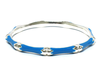 Pastel tone color single line metal bracelet 