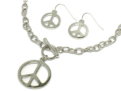 Metal peace pendant toggle chain necklace and earring set