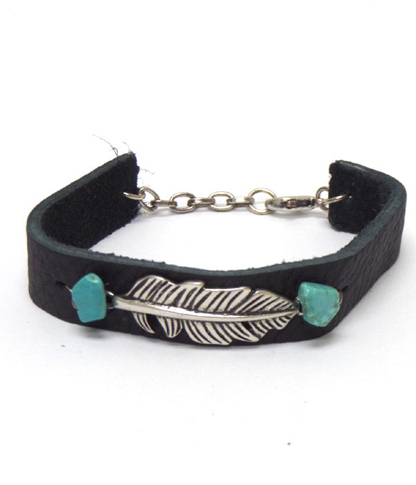 Metal feather leatherette bracelet