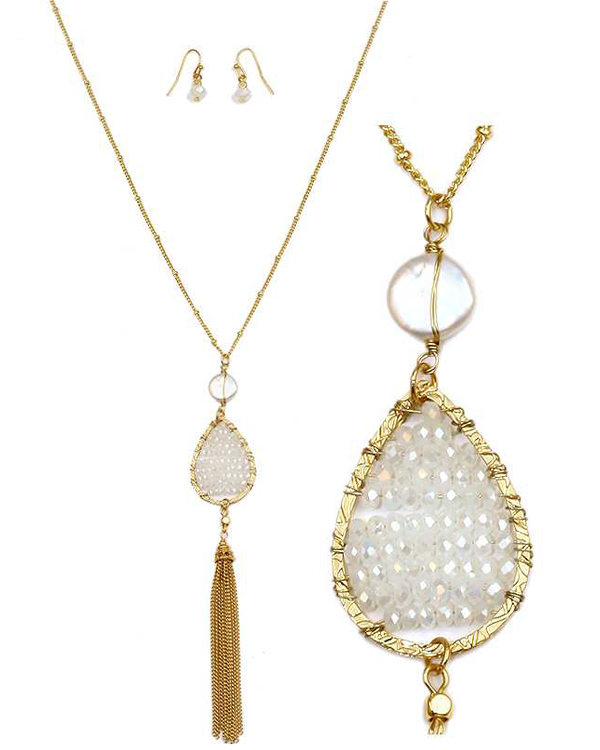 Glass bead teardrop and fine chain tassel necklace set