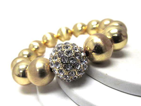 Metal multi  fashion balls and center crystal fireball stretch bracelet