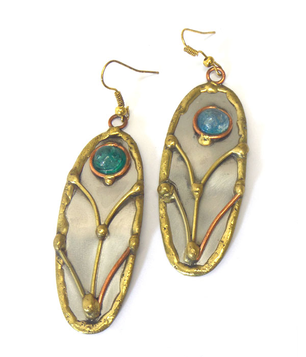 Handmade metal art oval drop earring - 100% brass
