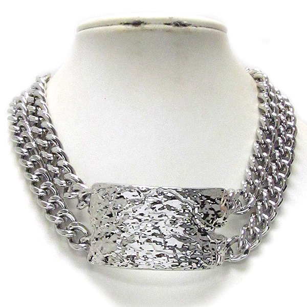 Textured and curved metal plate and double metal chain rihanna style chocker necklace
