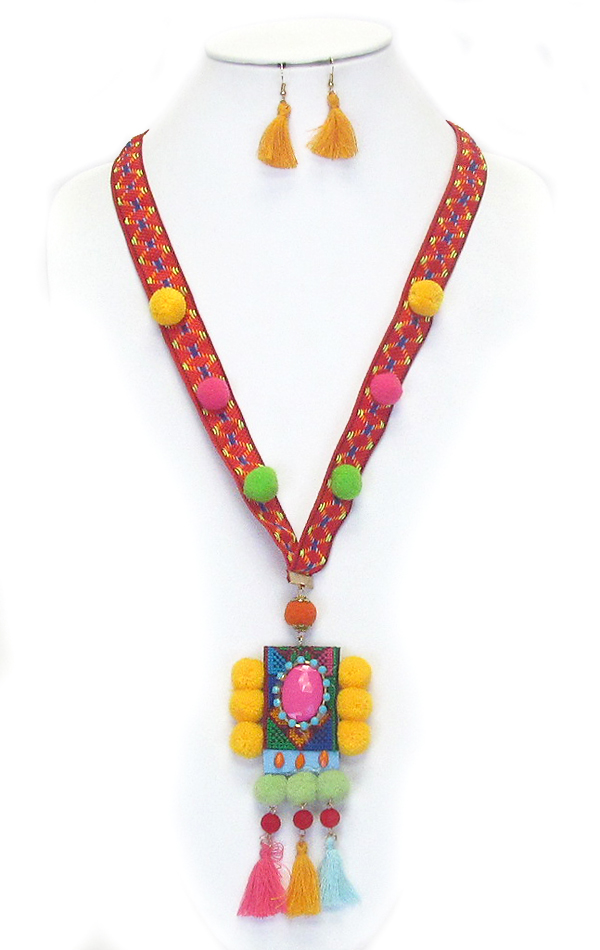Pom pom parade pom pom tassel long necklace set