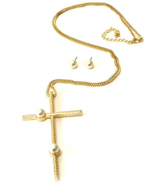 Pearl and cross pendant necklace earring set